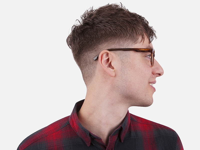 Wayfarer Shape Avant-Garde Sunglasses