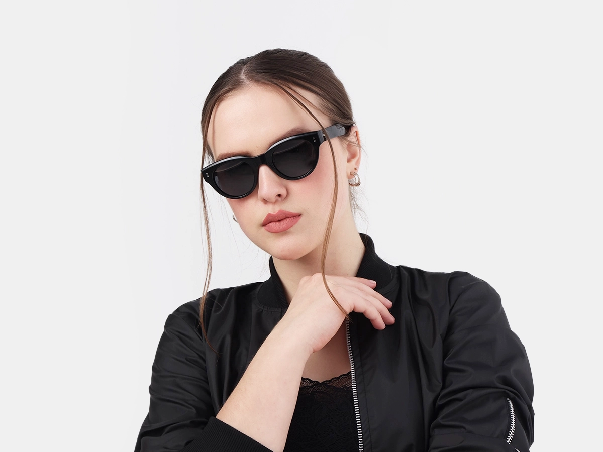 Women Model View