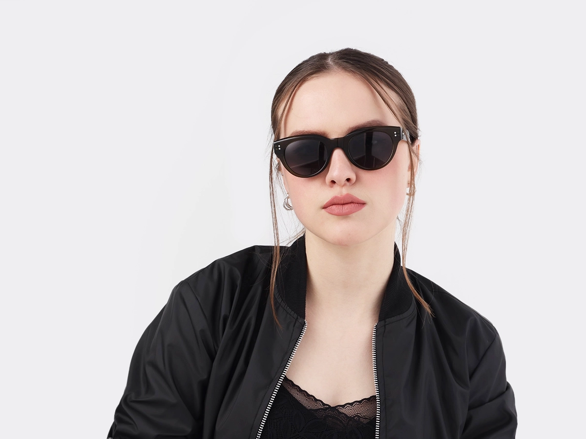 Women Model View