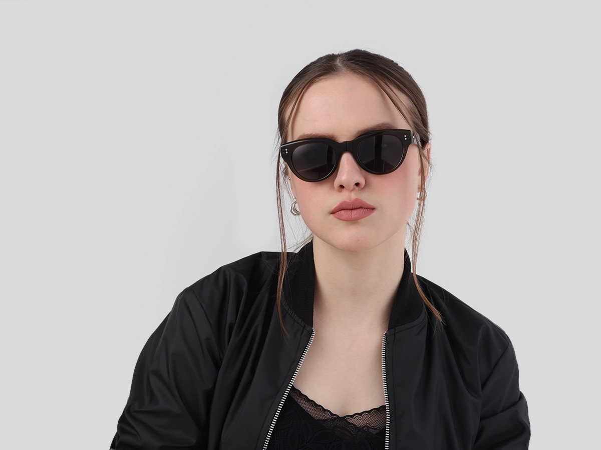 Women Model View