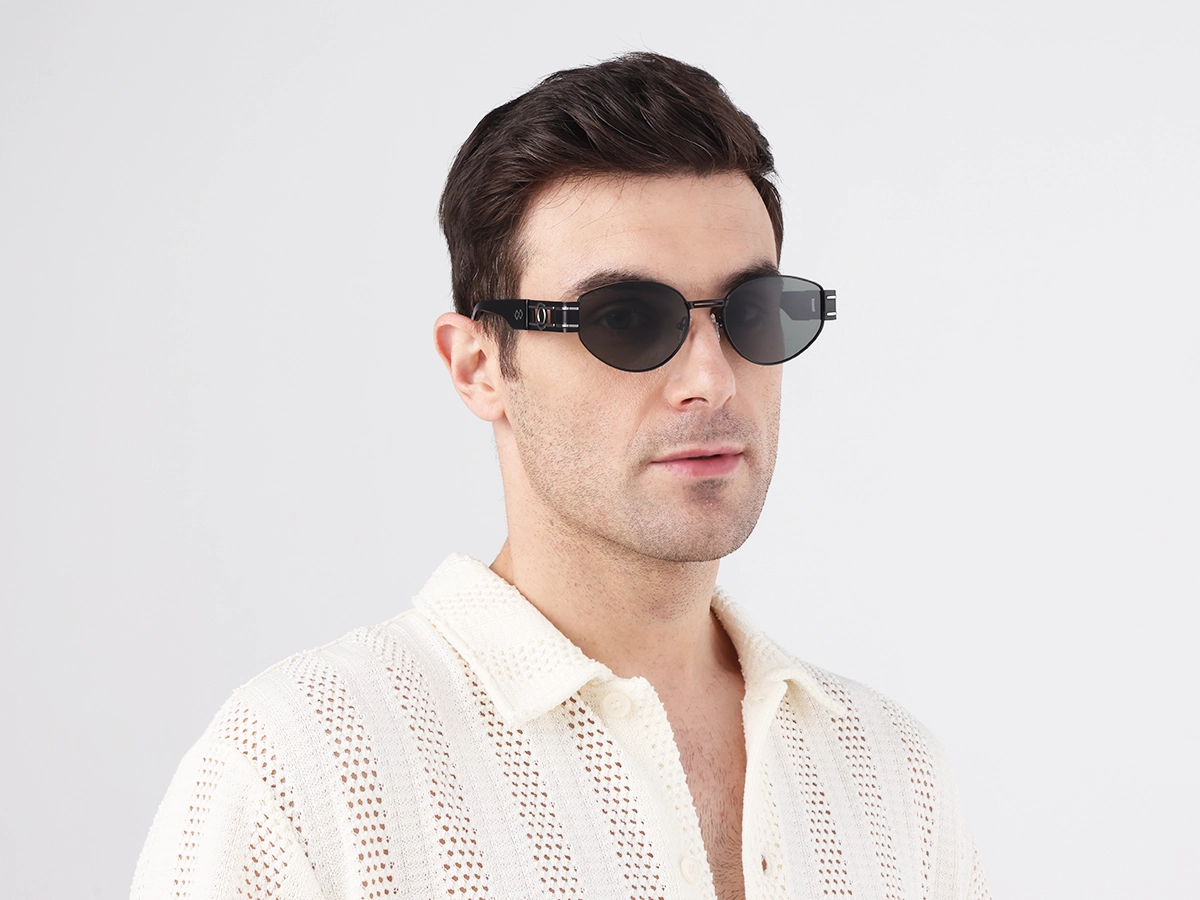 Matte Black Oval Metal Frame Sunglasses-1