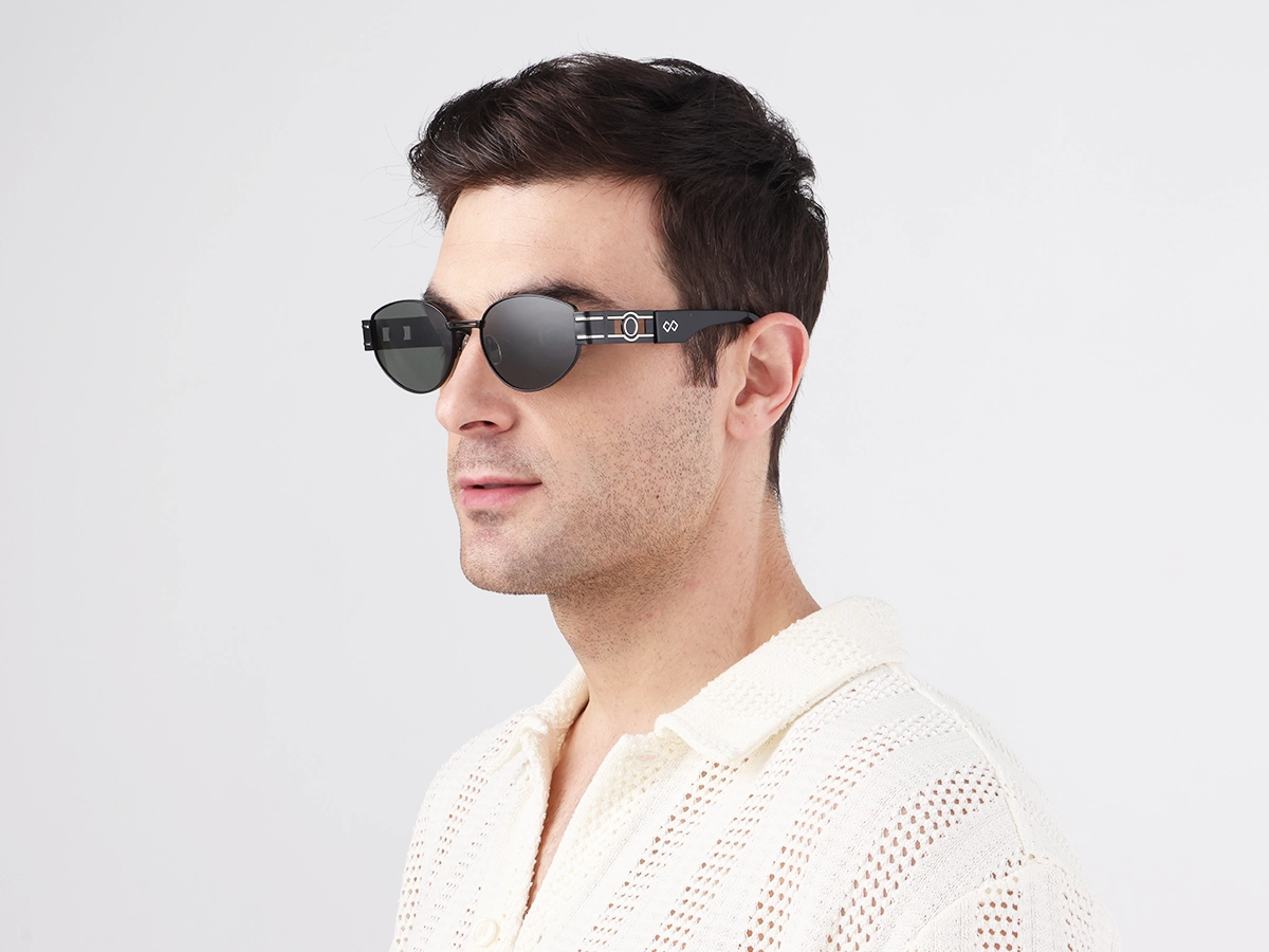 Matte Black Oval Metal Frame Sunglasses-1