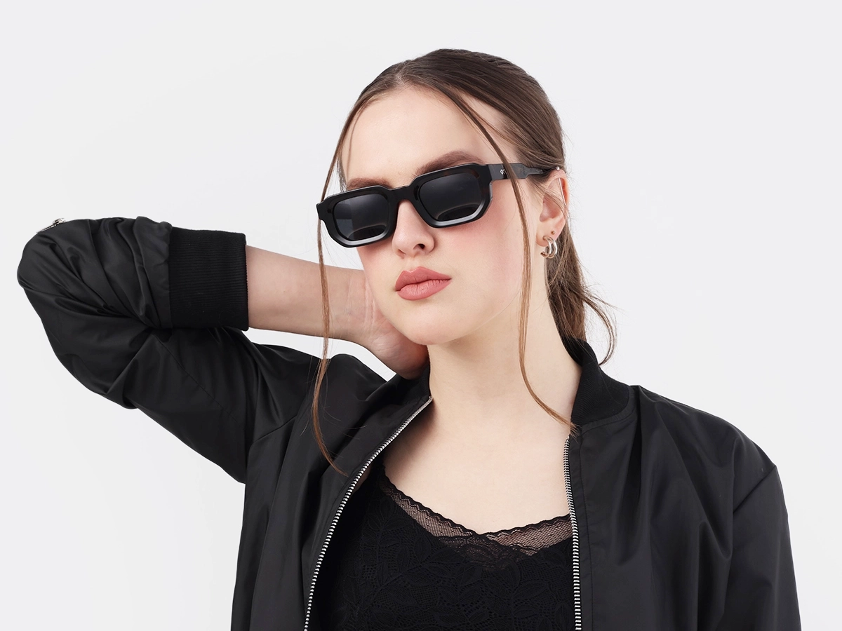 Women Model View
