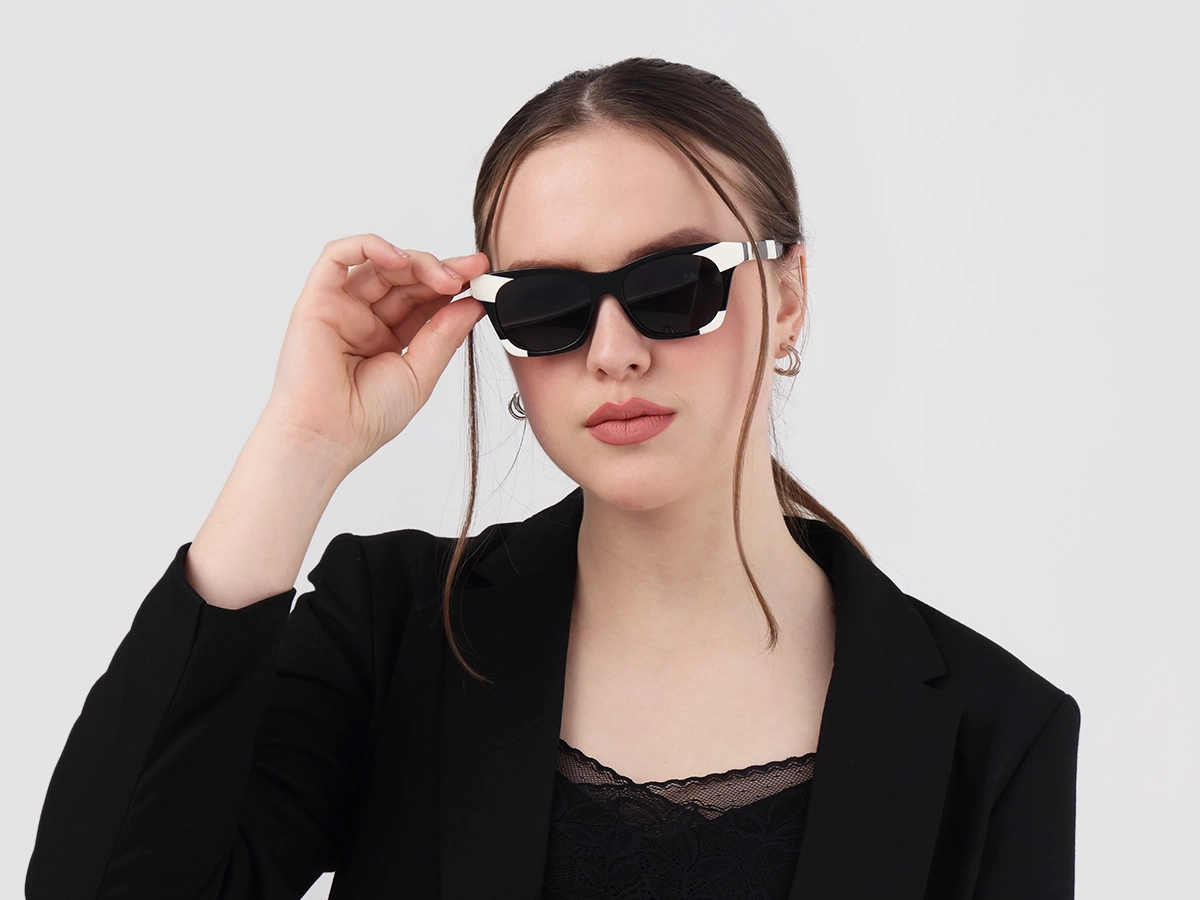 Women Model View