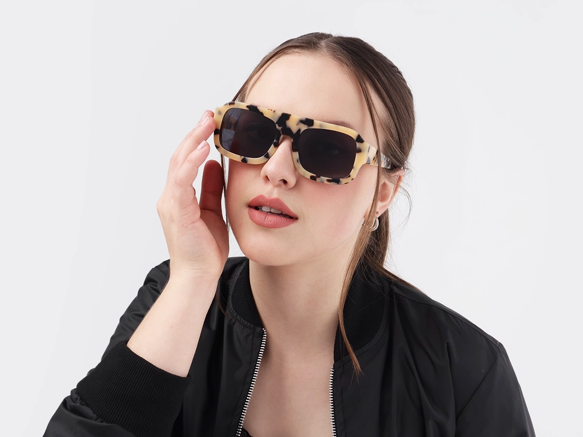 Women Model View