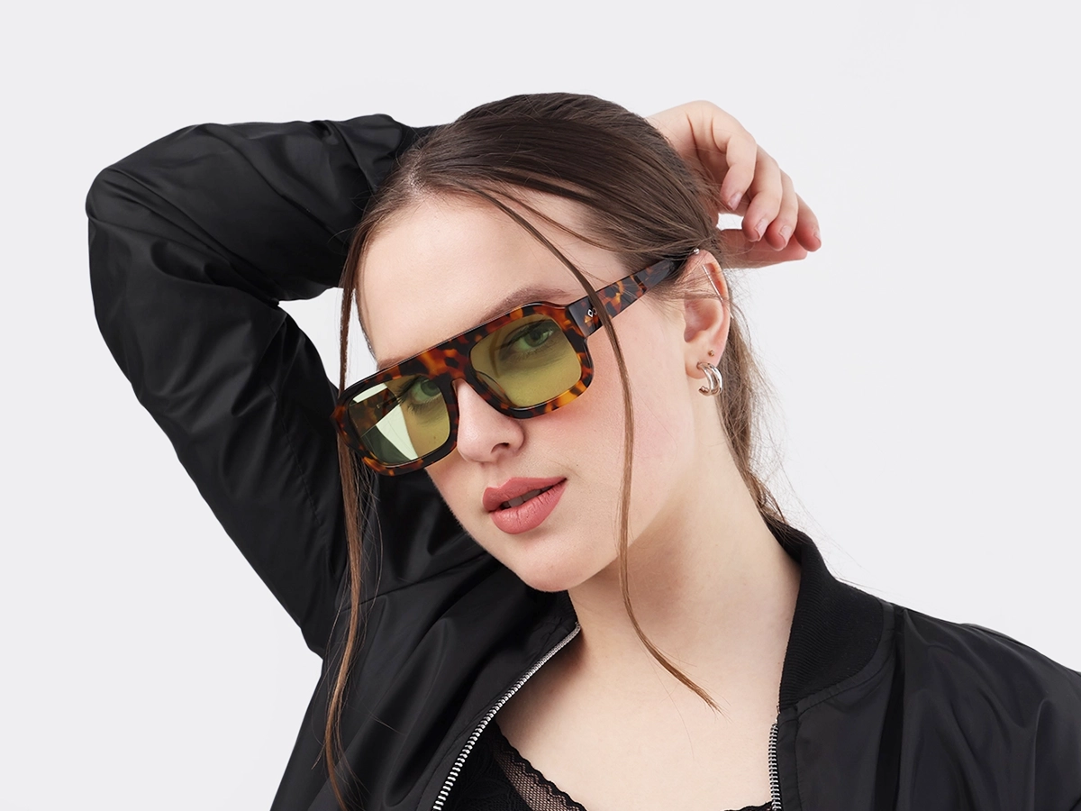 Women Model View