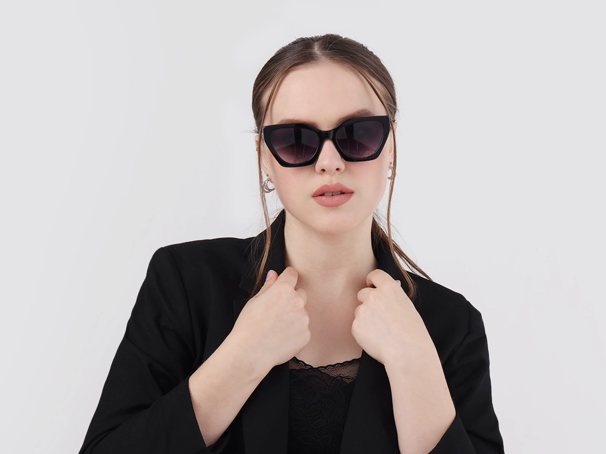 Women Model View