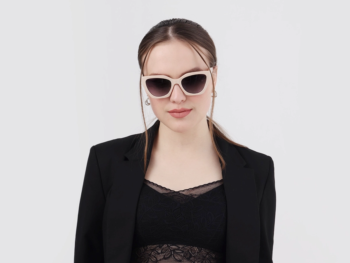 Women Model View