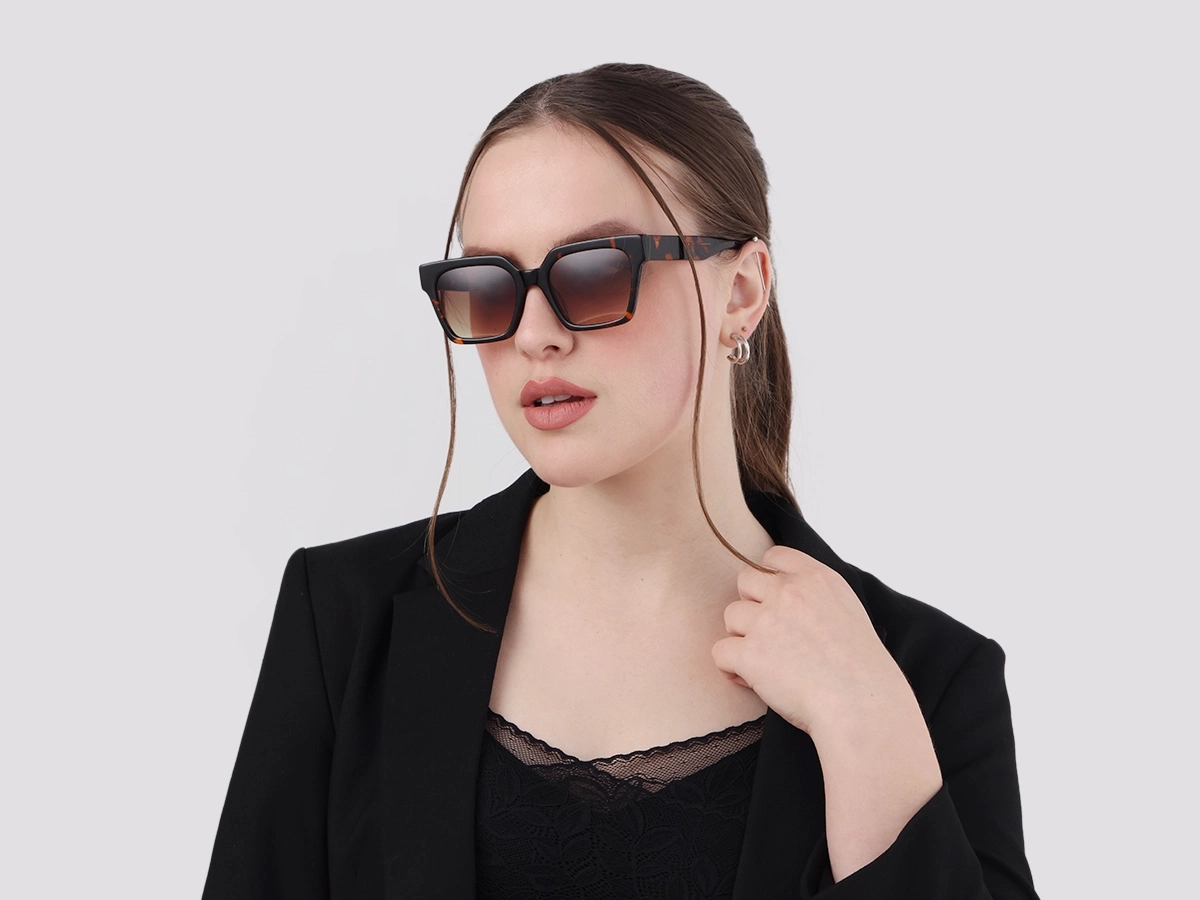 Women Model View