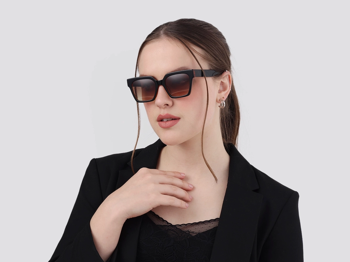 Women Model View