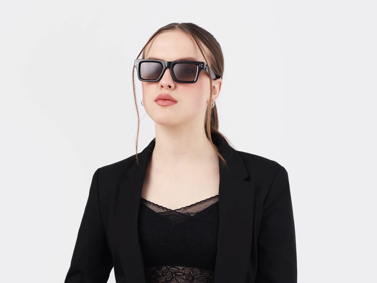 Women Model View