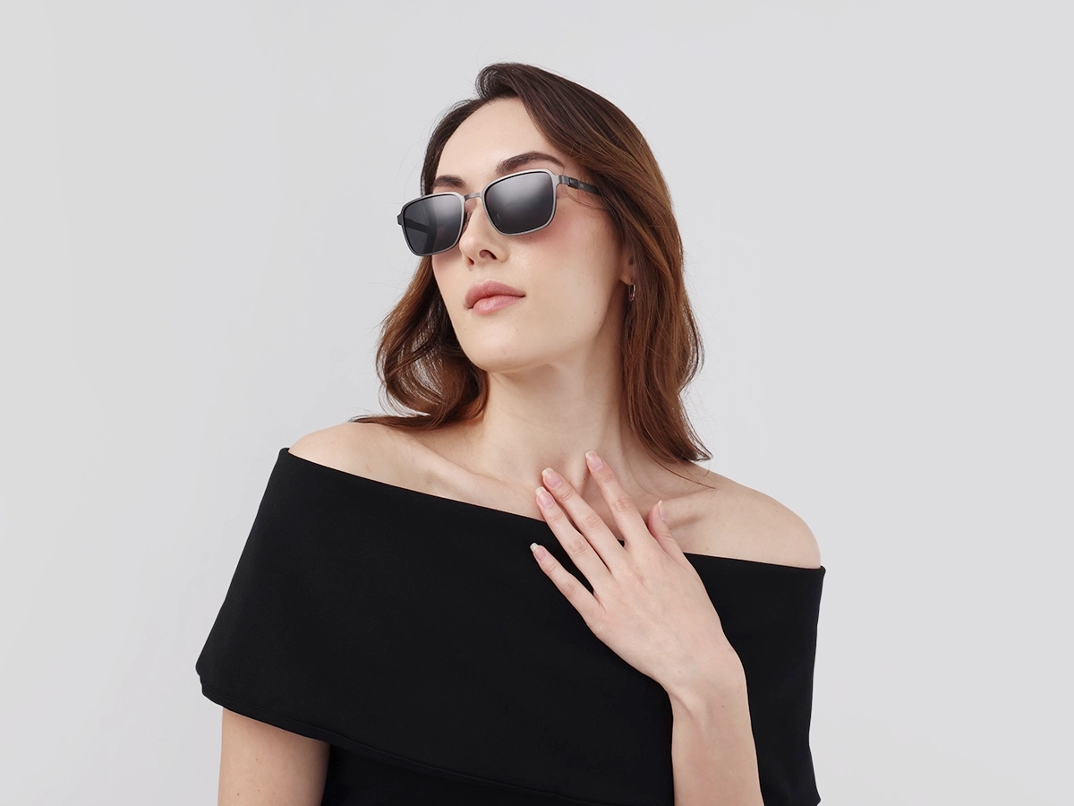 Matte Black Square Metal Full-Rim Sunglasses 1