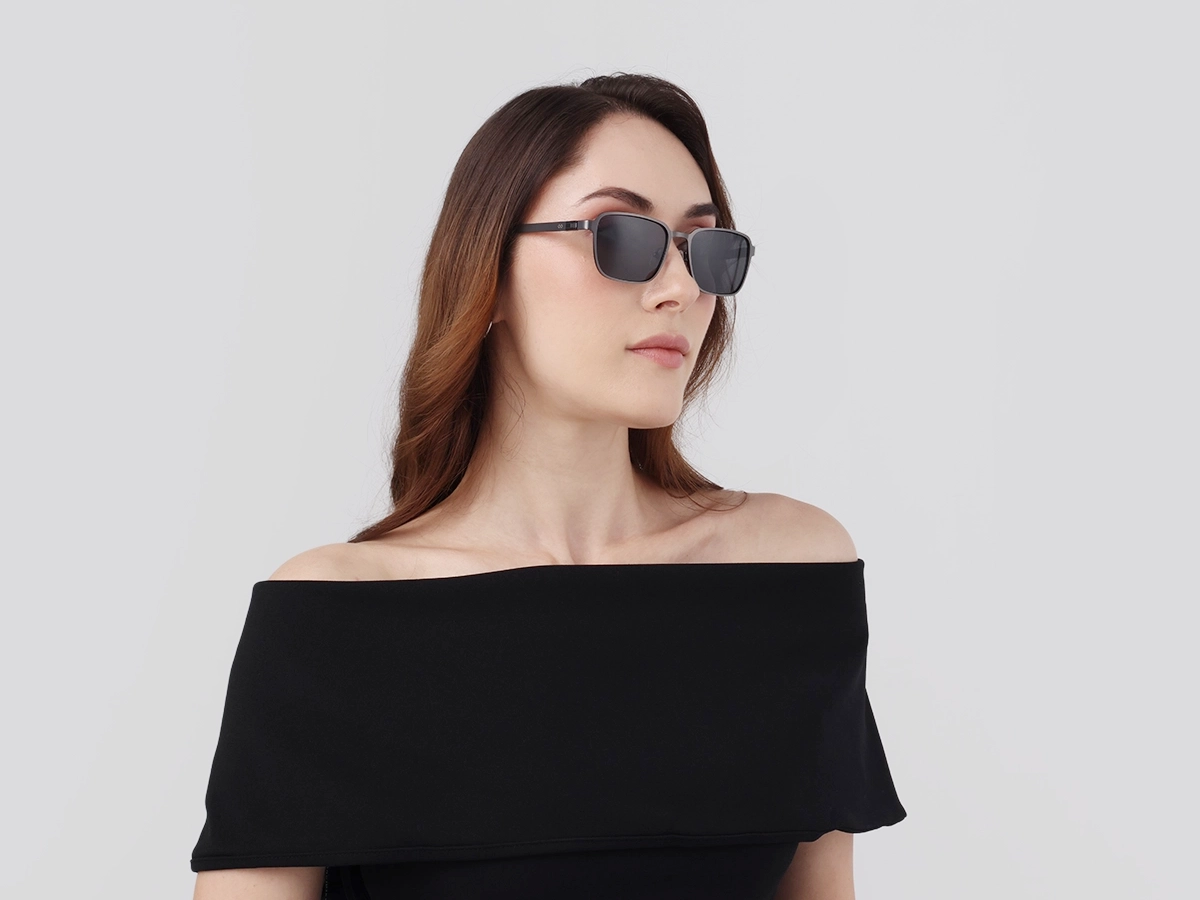 Matte Black Square Metal Full-Rim Sunglasses 1
