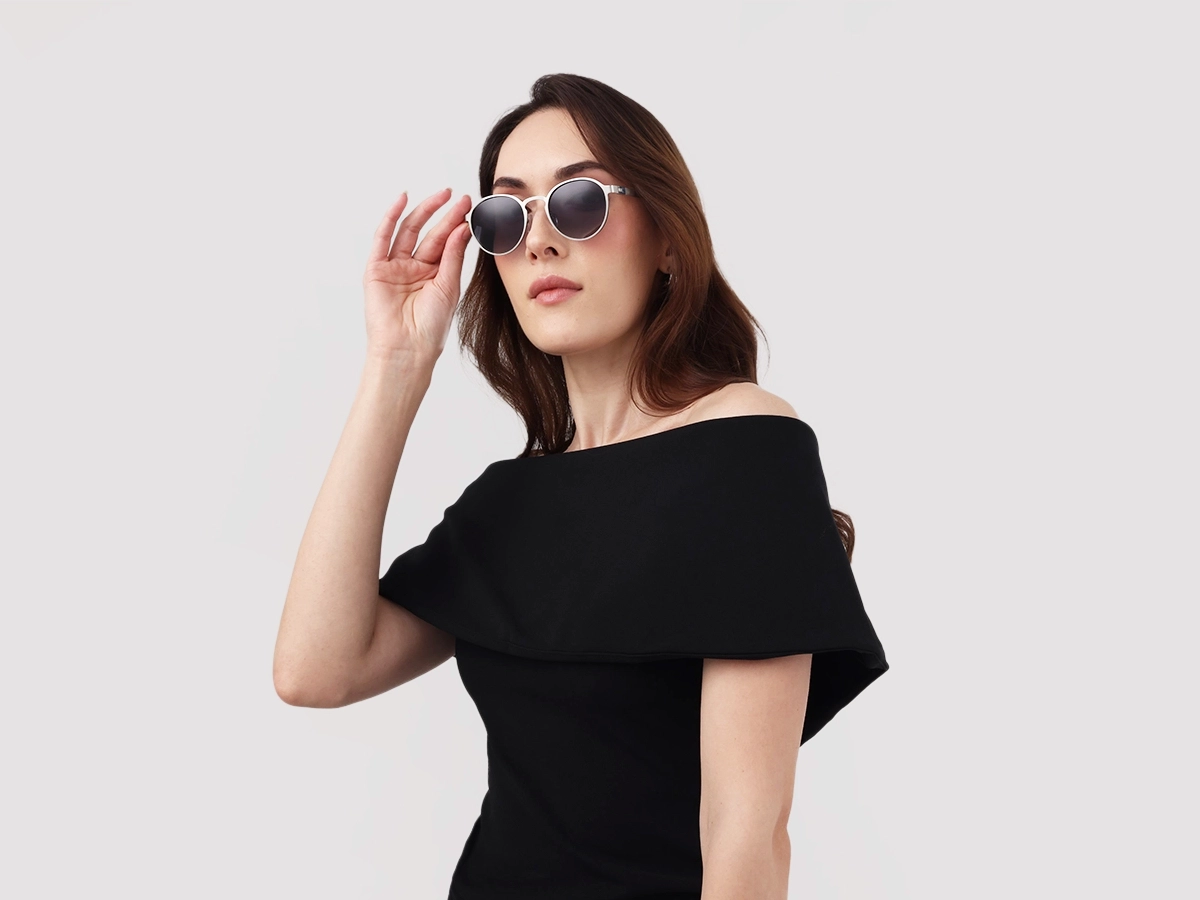 Matte Silver Keyhole Bridge Round Frame Sunglasses 1