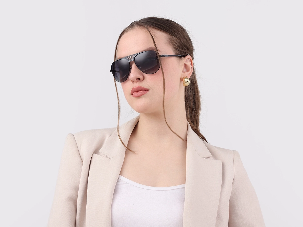 Black Metal Pilot Sunglasses With Nose Pad 1