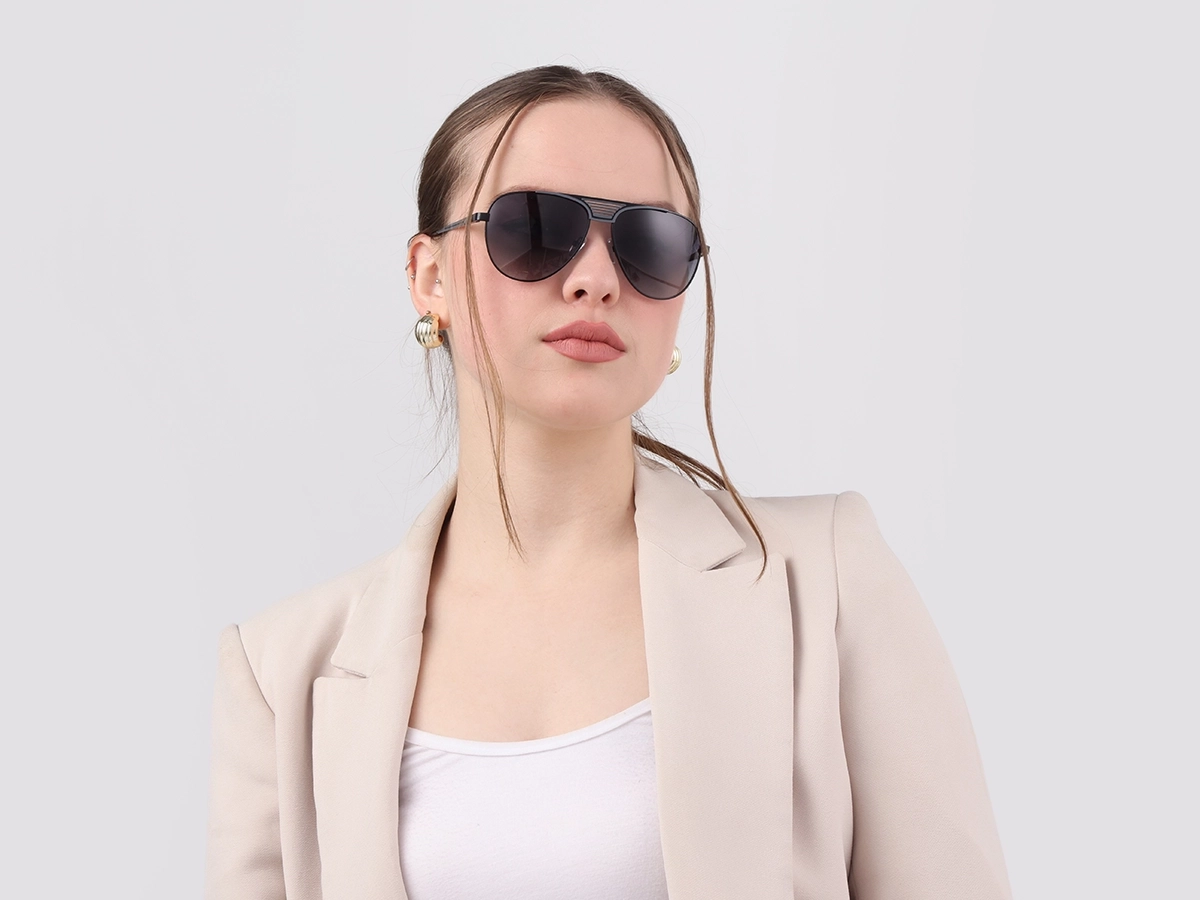 Black Metal Pilot Sunglasses With Nose Pad 1