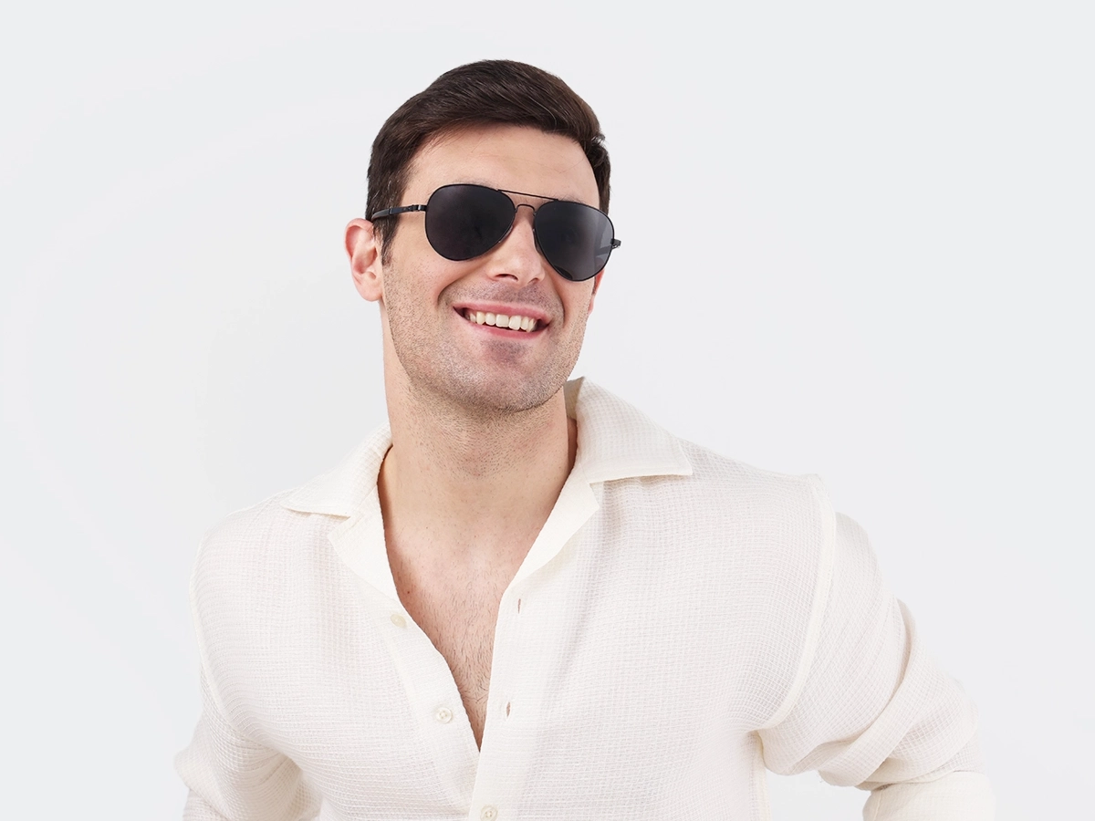 Black Lightweight Metal Pilot Sunglasses 1
