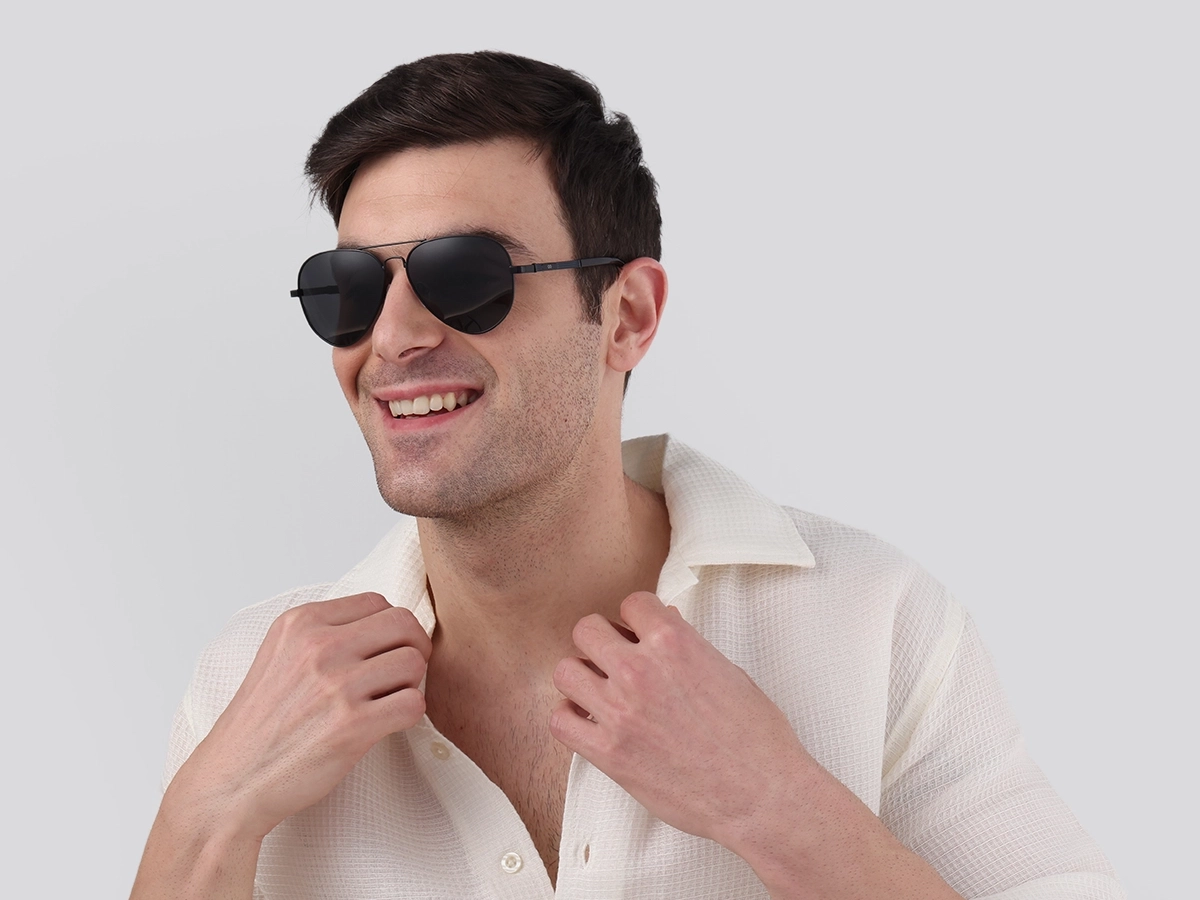 Black Lightweight Metal Pilot Sunglasses 1