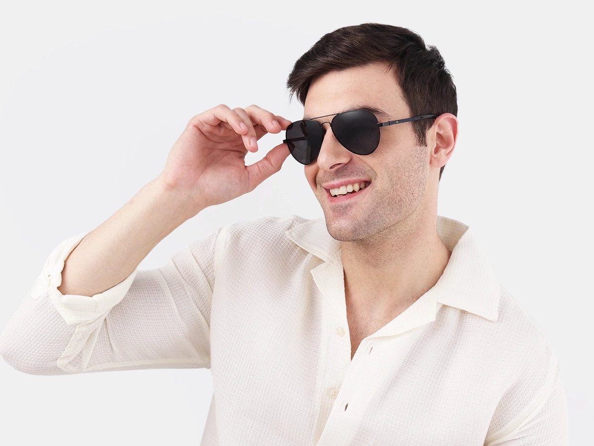 Black Lightweight Metal Pilot Sunglasses 1