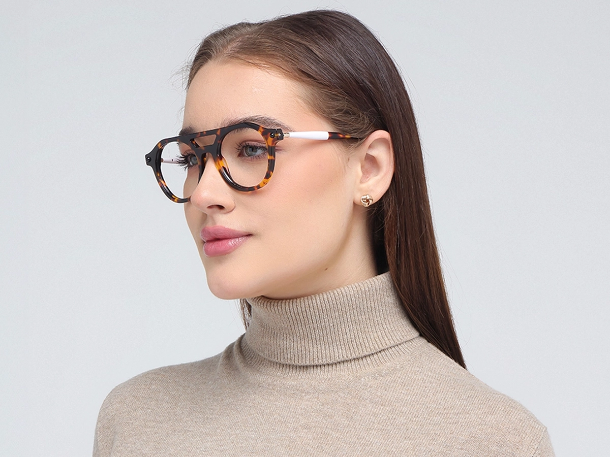 Round Tortoise Shell Reading Glasses 1