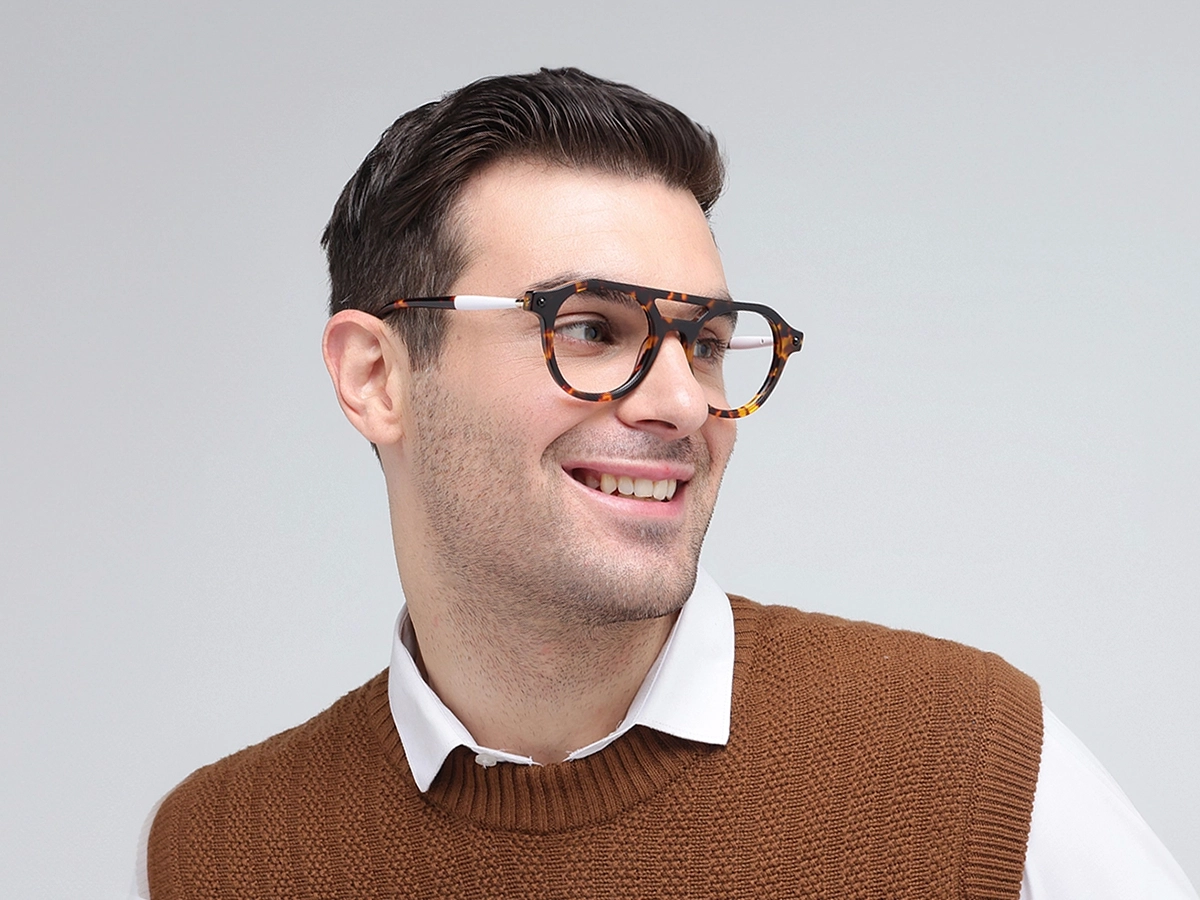 Round Tortoise Shell Reading Glasses 1