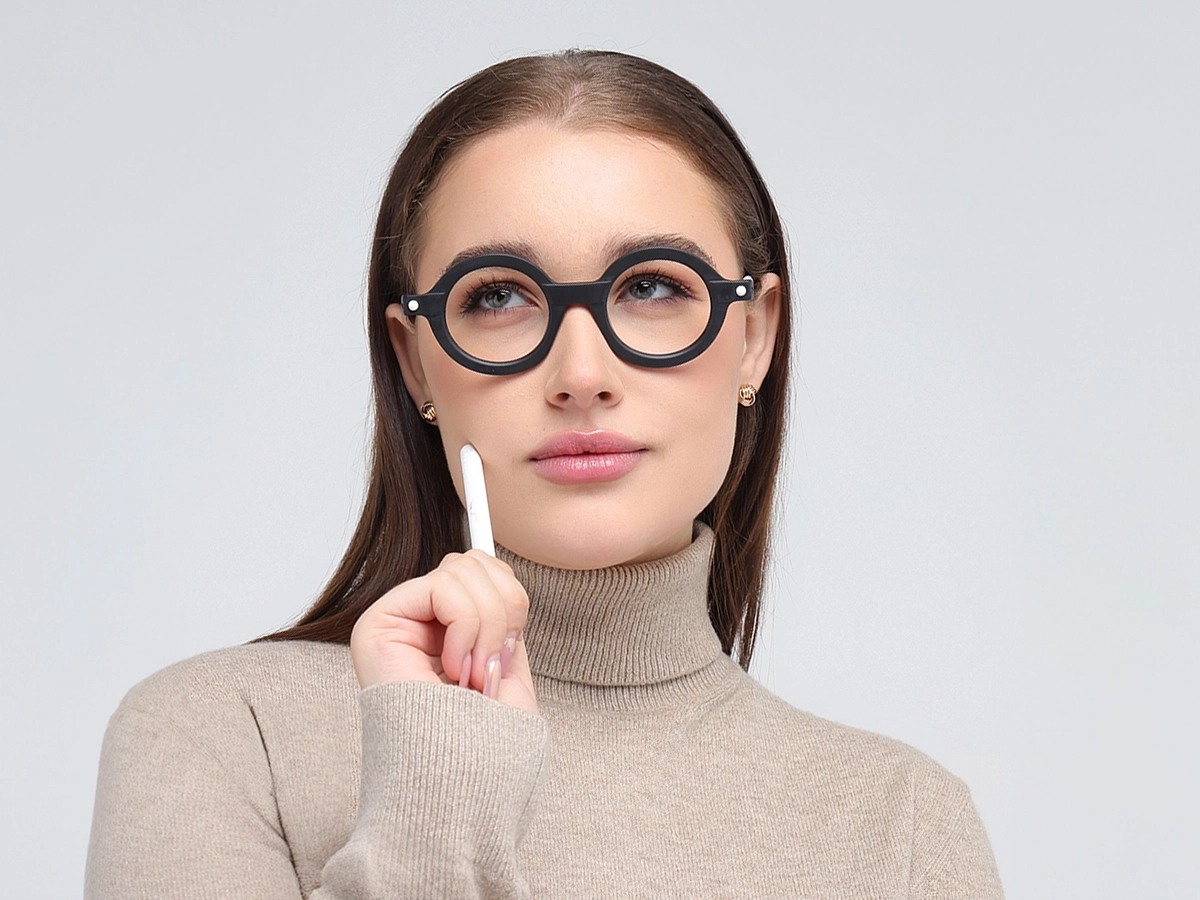 Women Model View