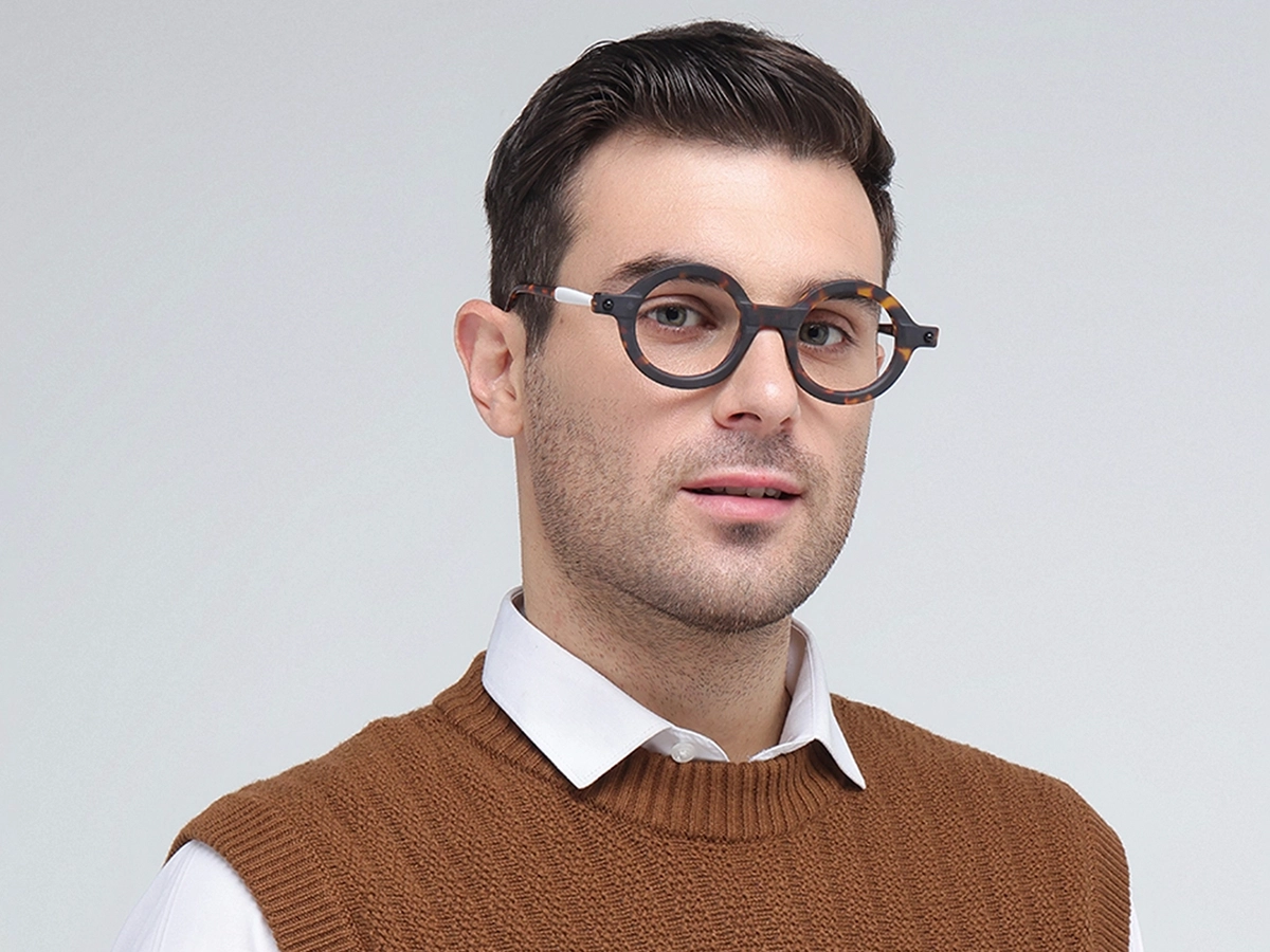 Dark Tortoise shell Glasses 1
