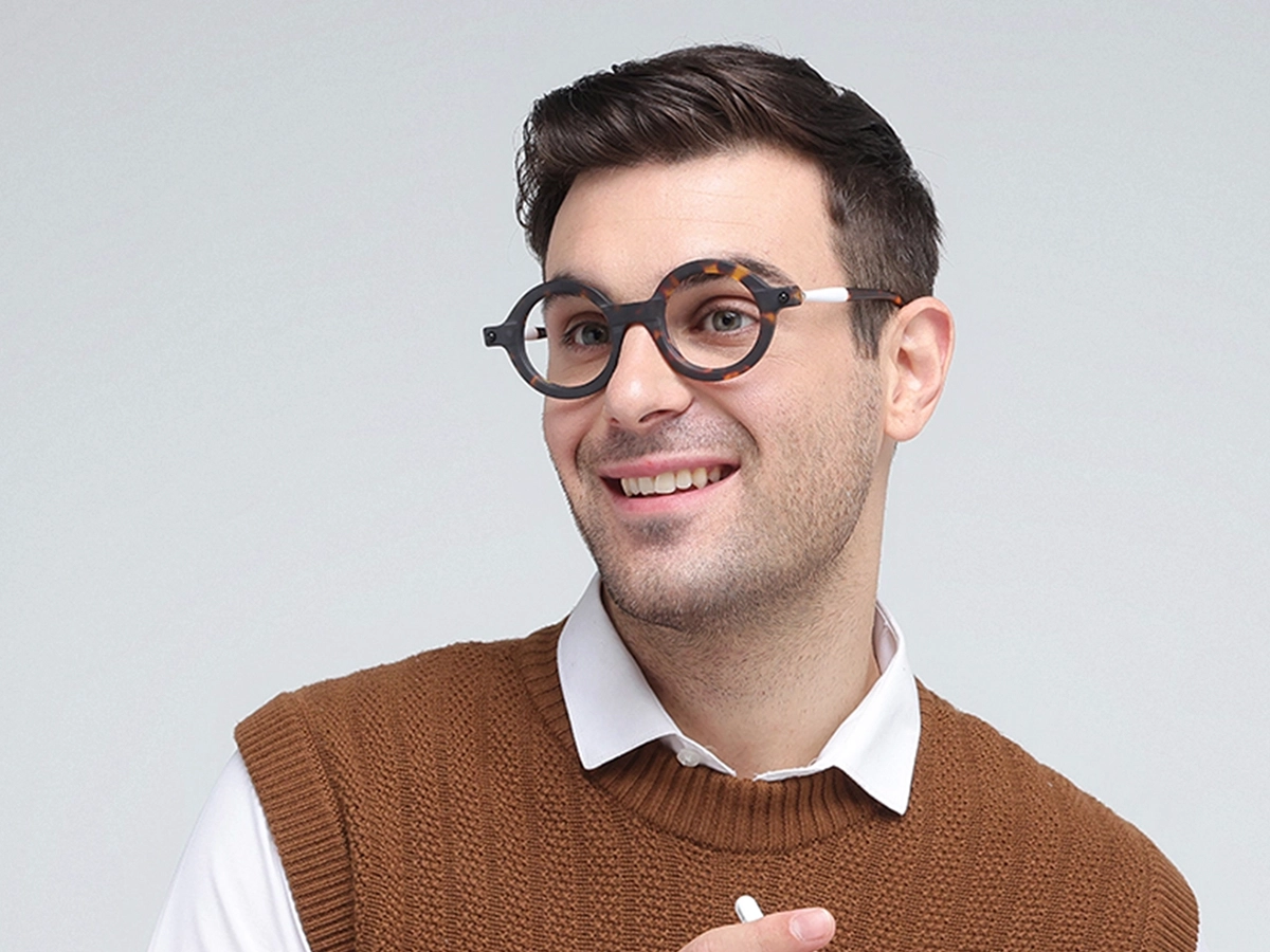 Dark Tortoise shell Glasses 1