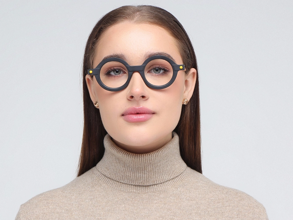 Women Model View