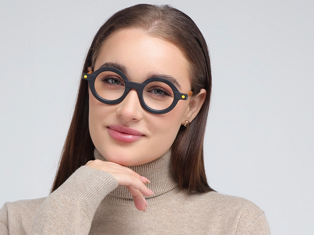 Black Oval Glasses 1