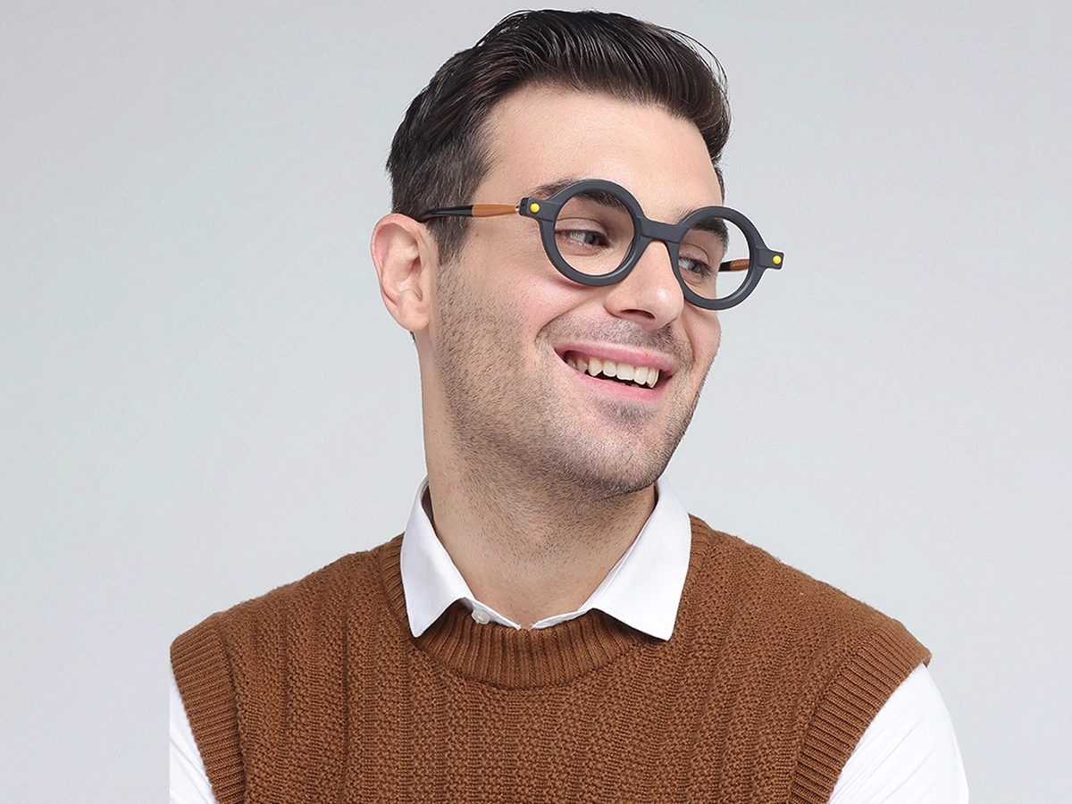 Black Oval Glasses 1