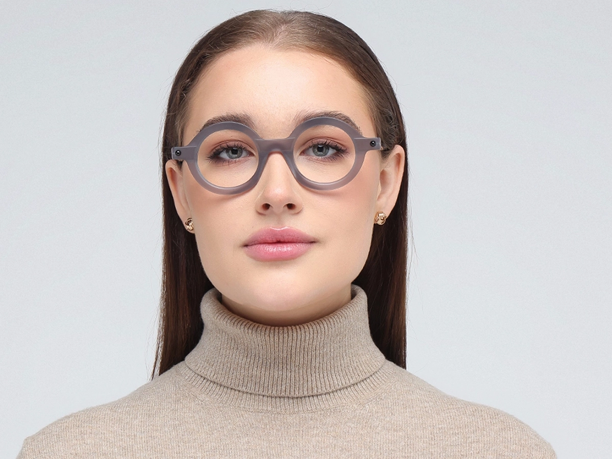 Women Model View