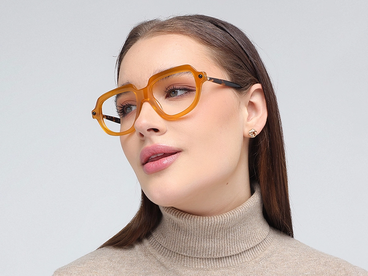 Gold Oversized Glasses 1
