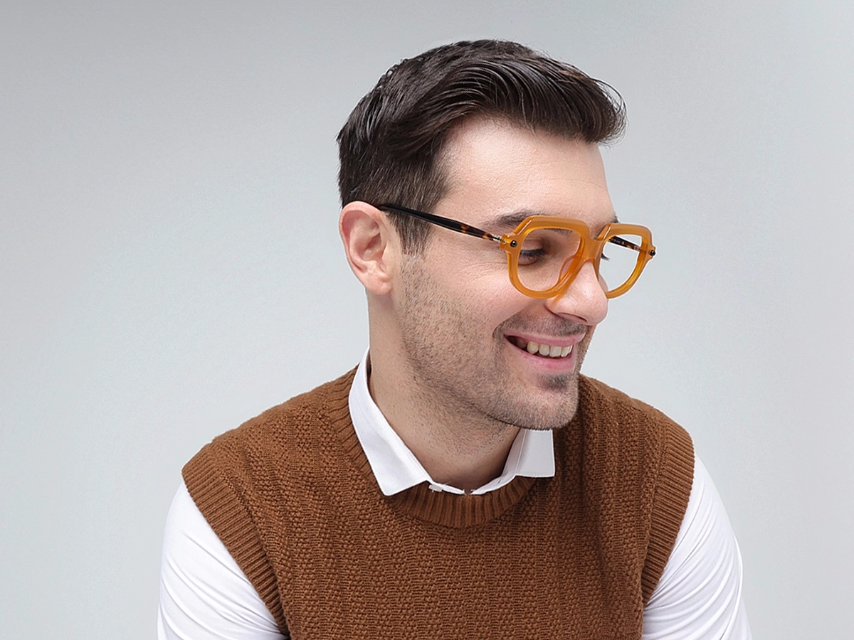Gold Oversized Glasses 1