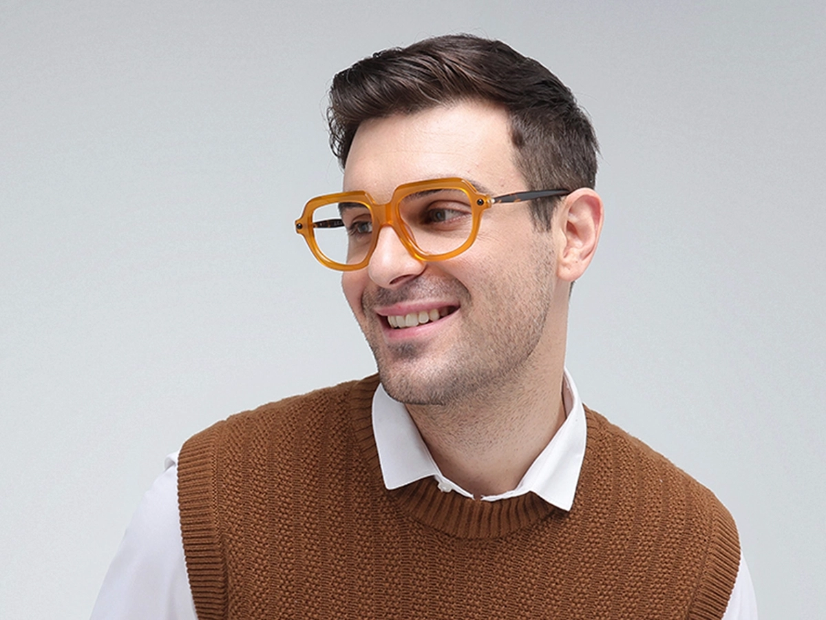 Gold Oversized Glasses 1