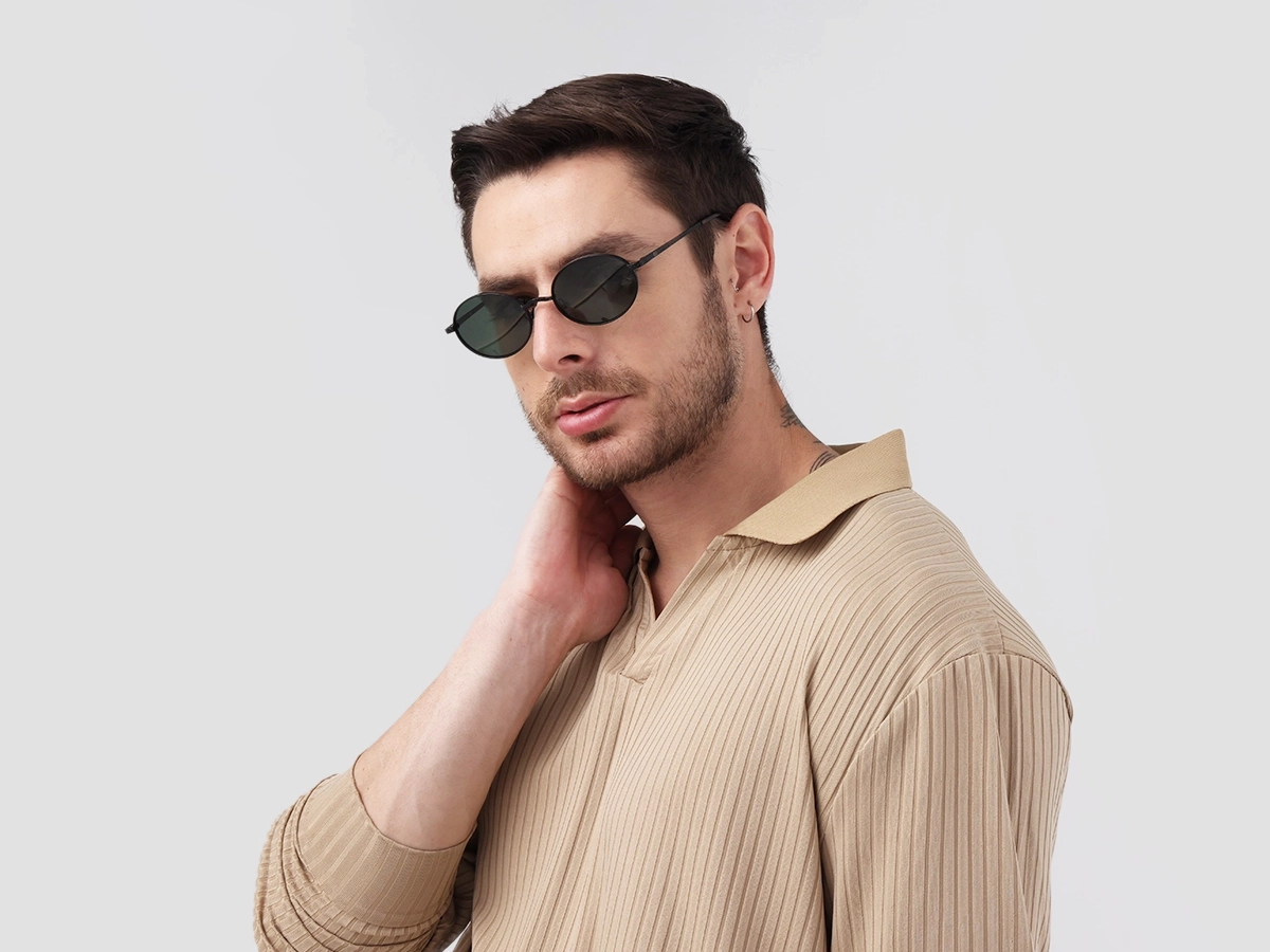 Matte Black Oval Full-Rim Sunglasses 1