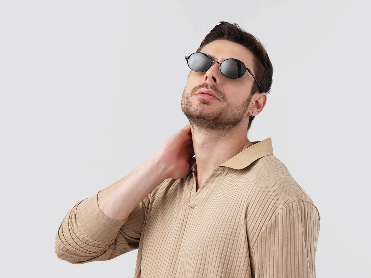 Matte Black Oval Full-Rim Sunglasses 1