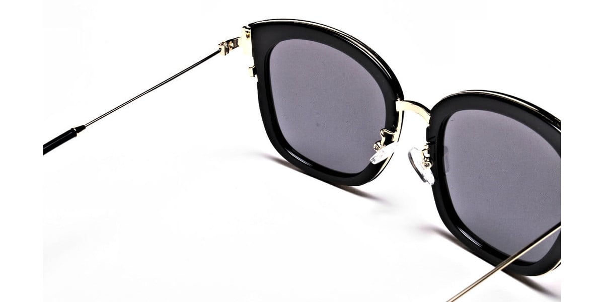 Sunglasses Black & Gold