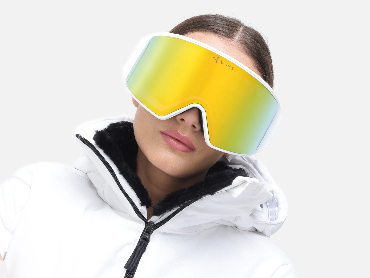 White Ski Goggles for Pro Skiers - 1