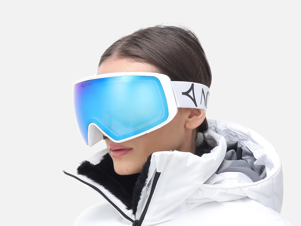 White Ski Goggles for Pro Skiers - 1