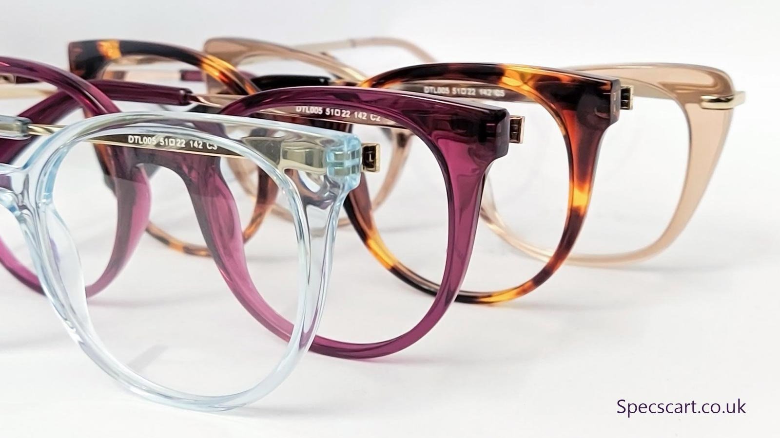 10 types of glasses that will take you to a fashion adventure