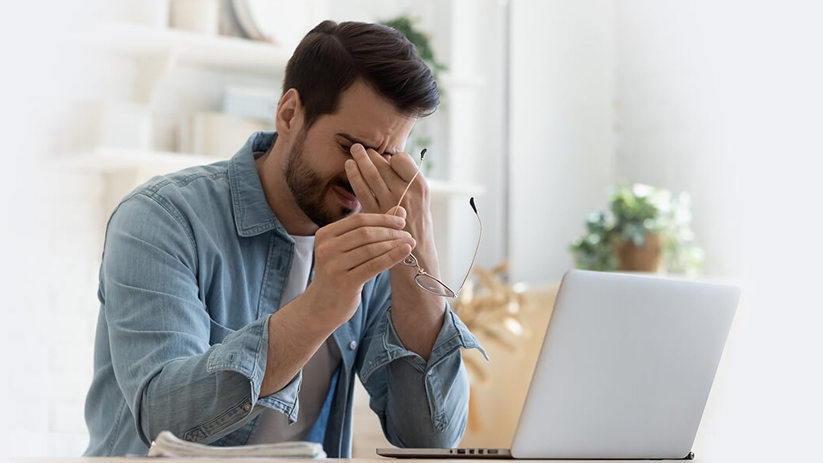 How to prevent eye strain when using a computer?