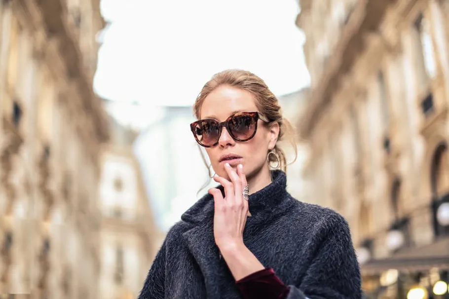 6 reasons why you need to wear sunglasses in autumn-winter