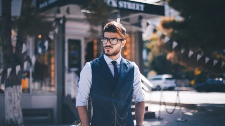 Popular eyeglasses styles for men to upgrade your look in 2021