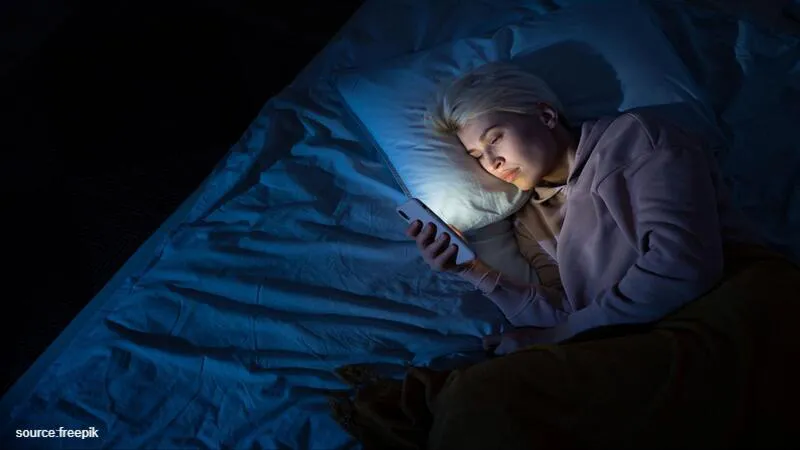 How Blue Light Affects Your Sleep - All You Need To Know