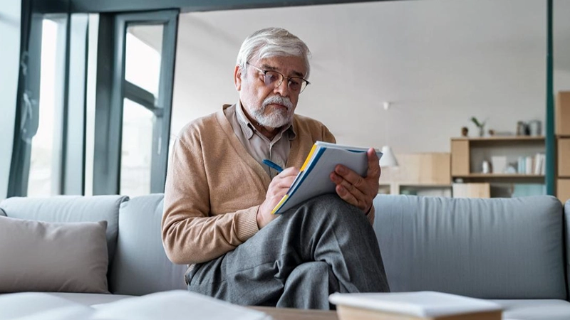 Why Does the Right Light Matter for Reading