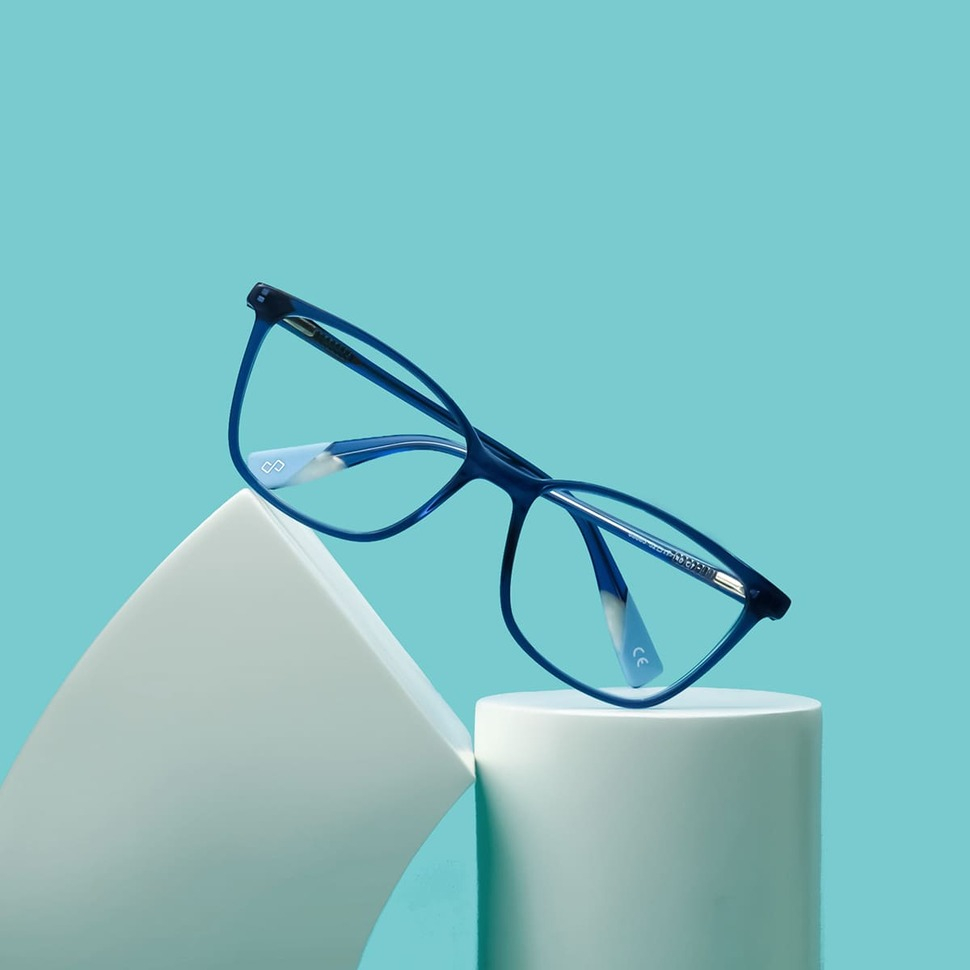 Buy prescription glasses online from Specscart.